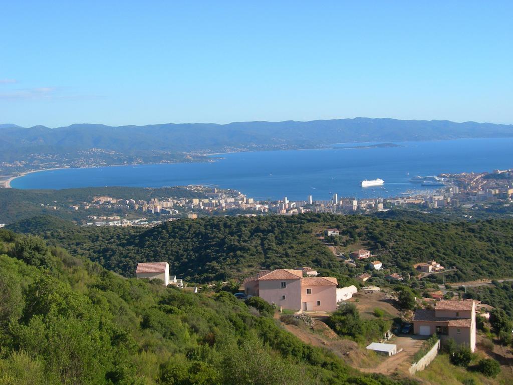 Gites Sassone, Vue Panoramique Sur Ajaccio Et La Mer Alata Bilik gambar