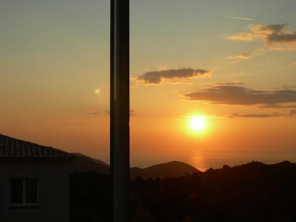 Gites Sassone, Vue Panoramique Sur Ajaccio Et La Mer Alata Bilik gambar