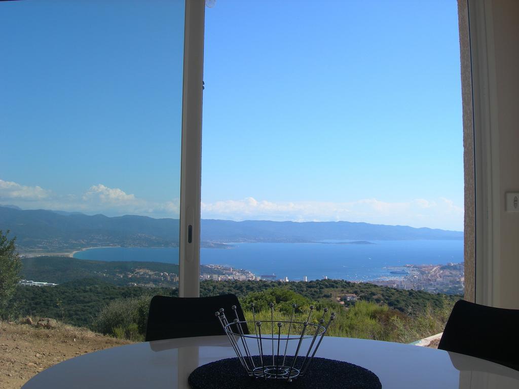 Gites Sassone, Vue Panoramique Sur Ajaccio Et La Mer Alata Bilik gambar