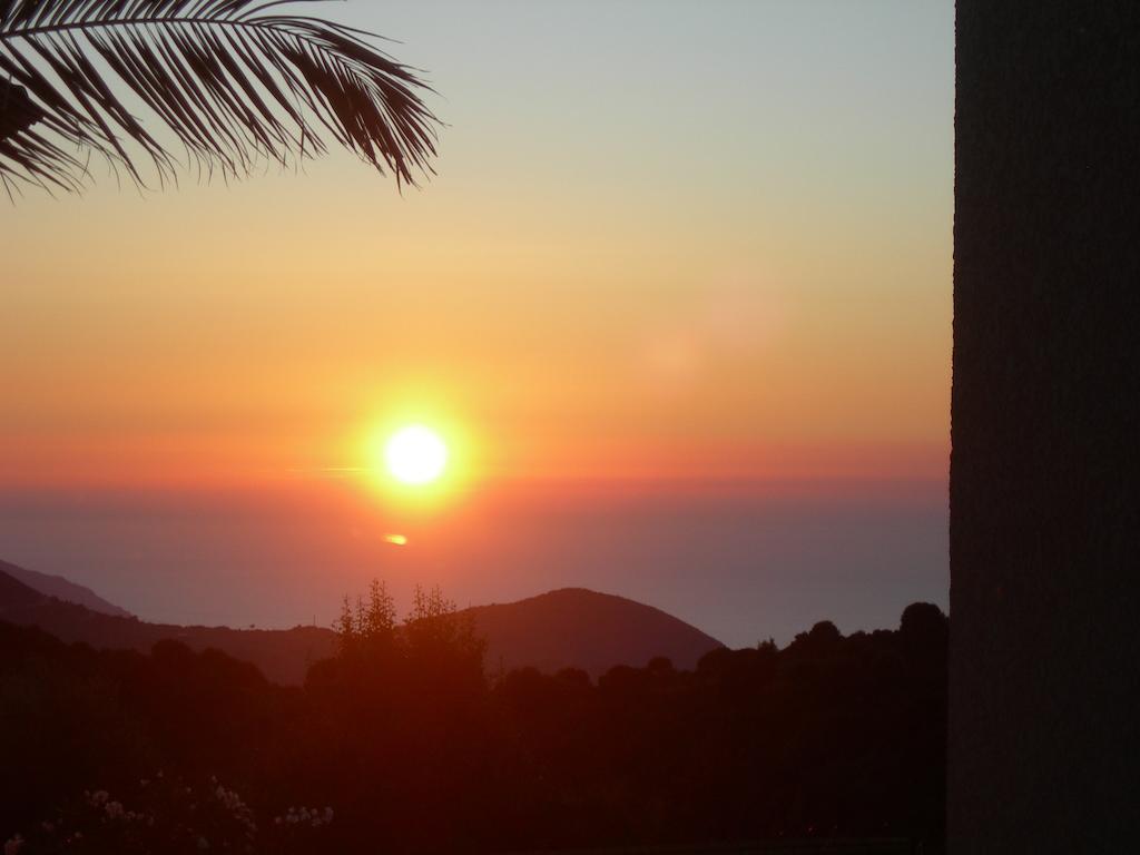 Gites Sassone, Vue Panoramique Sur Ajaccio Et La Mer Alata Bilik gambar