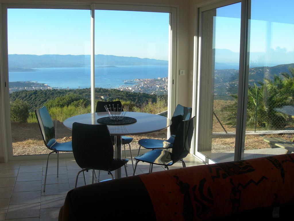 Gites Sassone, Vue Panoramique Sur Ajaccio Et La Mer Alata Bilik gambar
